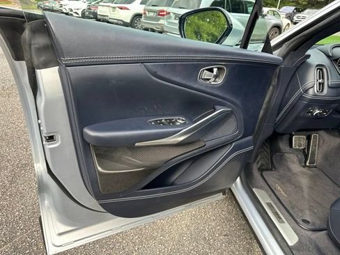 Used 2021 Aston Martin DBX AWD/4WD image 13