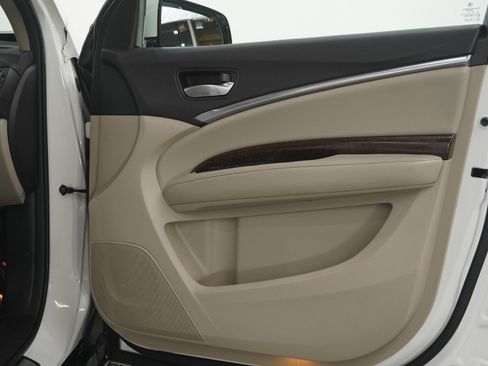 Used 2018 Acura MDX SH-AWD image 12