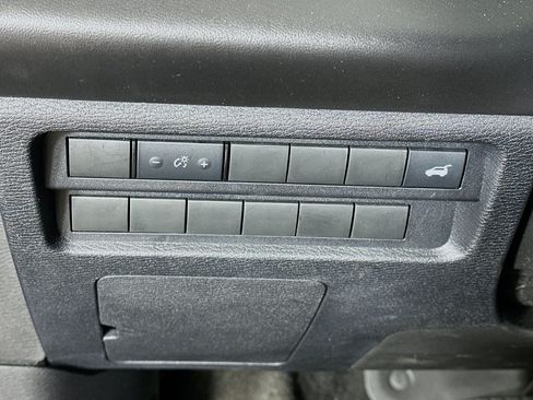 Used 2024 Mitsubishi Outlander SE FWD image 17
