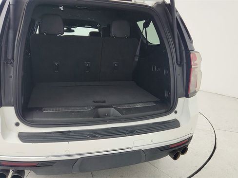 Used 2022 Chevrolet Suburban Premier image 47