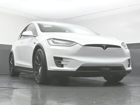 Used 2018 Tesla Model X 75D AWD/4WD image 51