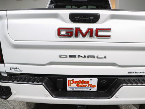 Used 2021 GMC Sierra 2500 Denali w/ Denali Ultimate Package AWD/4WD image 8