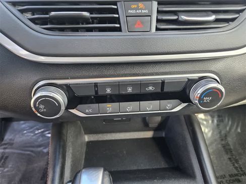 Used 2022 Nissan Altima 2.5 SR image 15