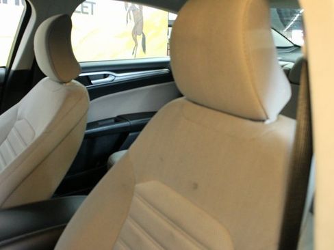 Used 2017 Ford Fusion S image 15