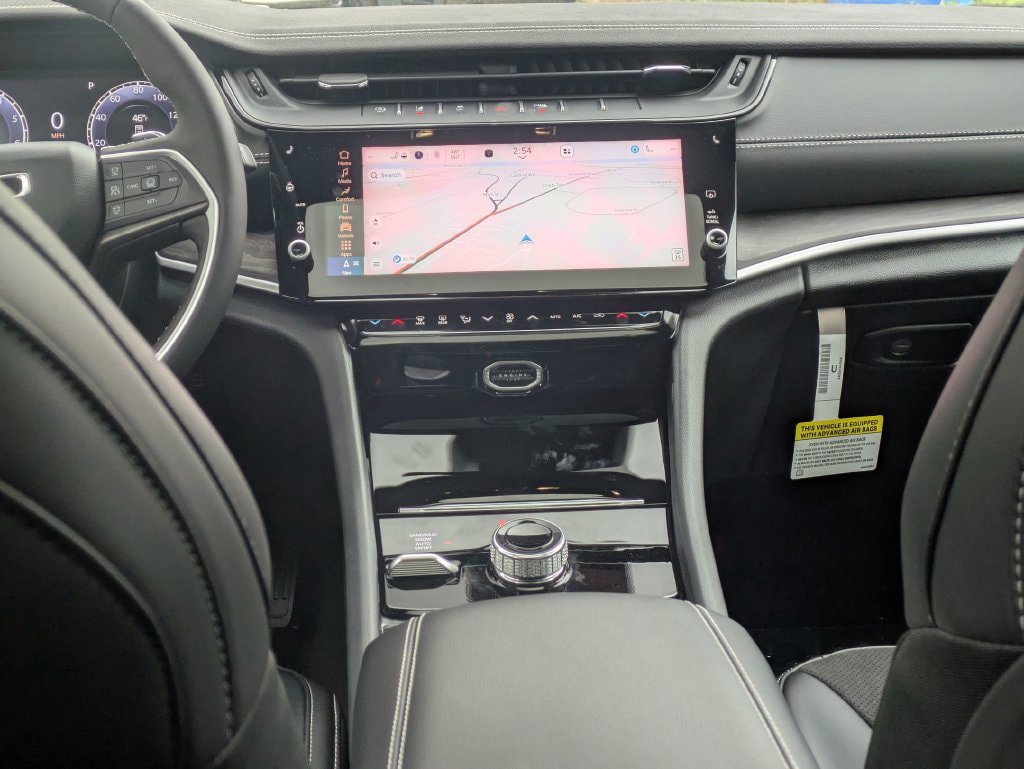 New 2026 Jeep Grand Cherokee Altitude AWD/4WD image 27