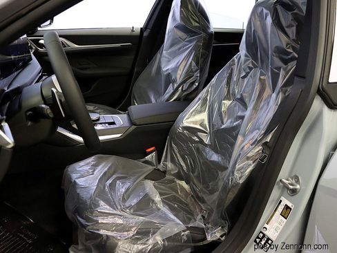 Used 2026 BMW 430i xDrive w/ M Sport Package image 11