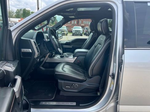 Used 2018 Ford F150 Platinum w/ Equipment Group 701A Luxury AWD/4WD image 14