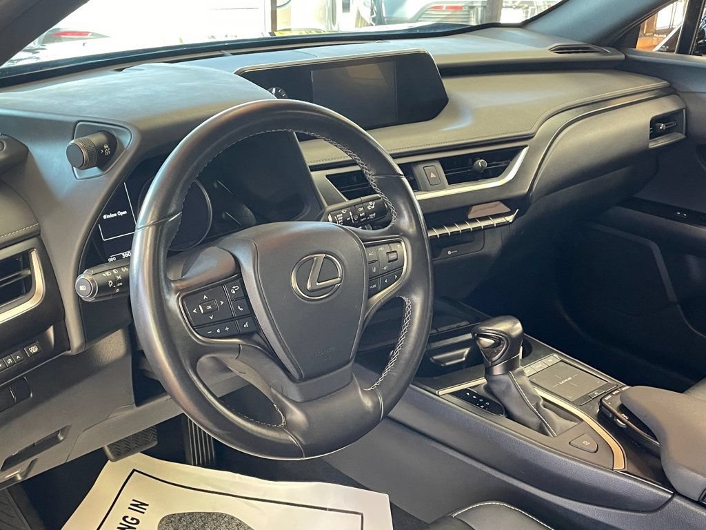 Used 2021 Lexus UX 200 FWD image 14