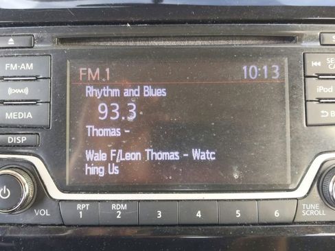 Used 2018 Nissan Versa Note SV image 25