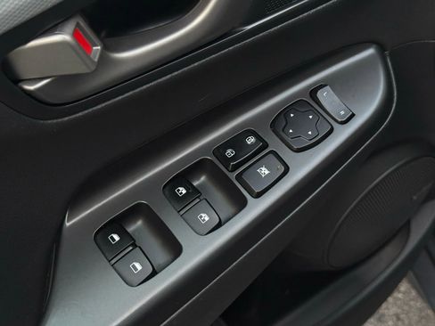 Used 2018 Hyundai Kona Ultimate image 19