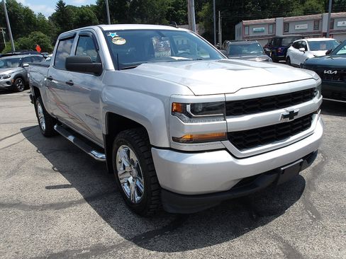 Used 2018 Chevrolet Silverado 1500 Custom w/ Custom Value Package AWD/4WD image 1