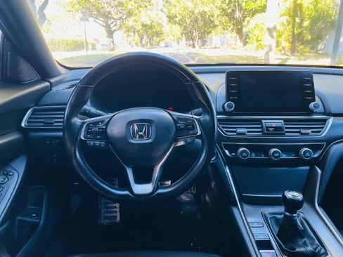Used 2019 Honda Accord Sport image 12