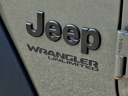 Used 2020 Jeep Wrangler Unlimited Sport AWD/4WD image 28