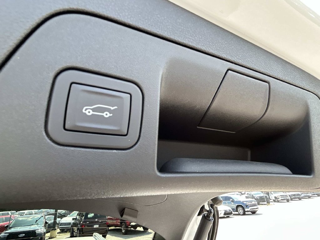 Used 2024 Buick Envision Preferred AWD/4WD image 12