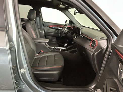 Used 2025 Chevrolet TrailBlazer RS w/ Convenience Package FWD image 33