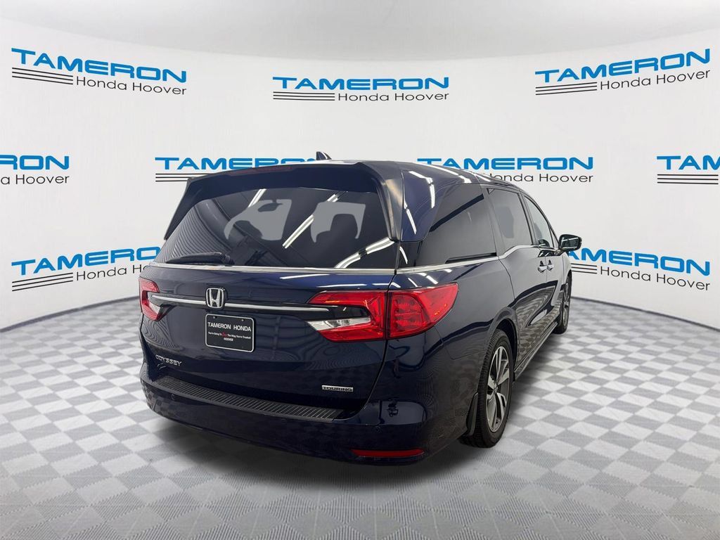 Used 2023 Honda Odyssey Touring image 5
