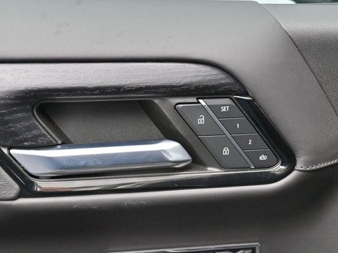 Used 2024 GMC Sierra 1500 AT4X image 10