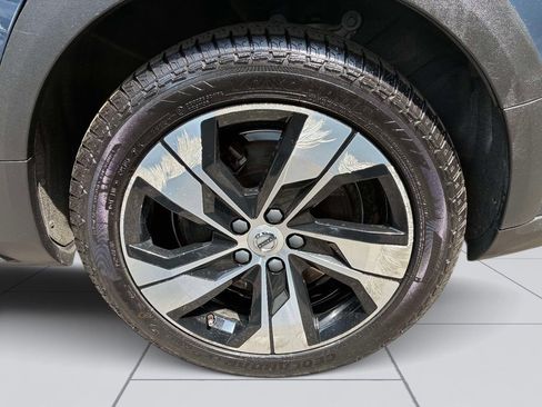 Used 2025 Volvo V60 B5 Cross Country Plus AWD/4WD image 9