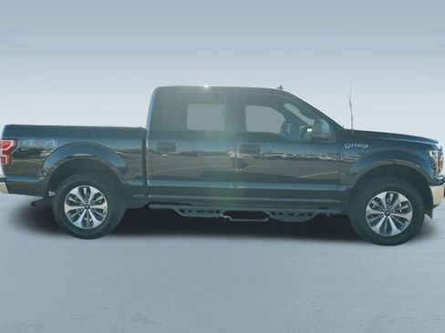 Used 2019 Ford F150 XLT image 9