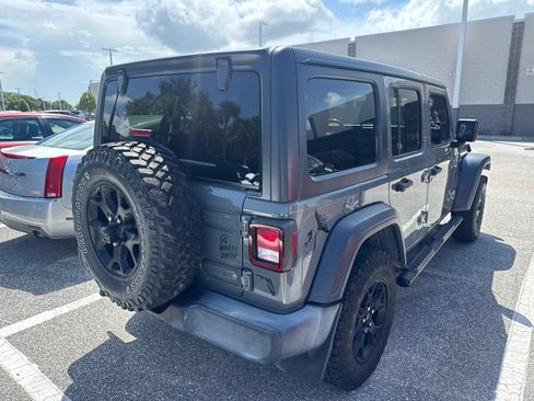 Used 2020 Jeep Wrangler Unlimited Sport AWD/4WD image 3