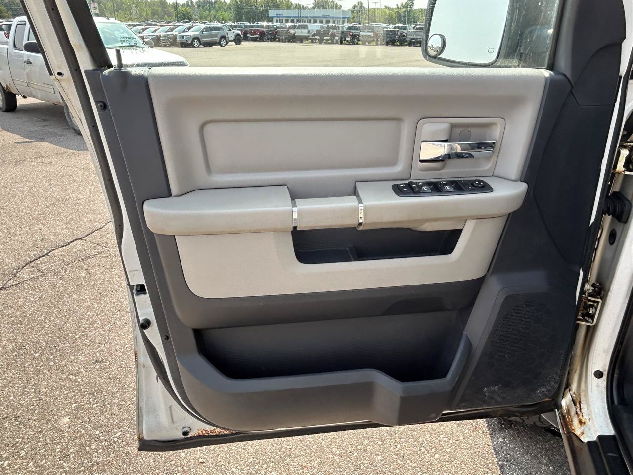 Used 2009 Dodge Ram 1500 Truck SLT w/ Light Group AWD/4WD image 14