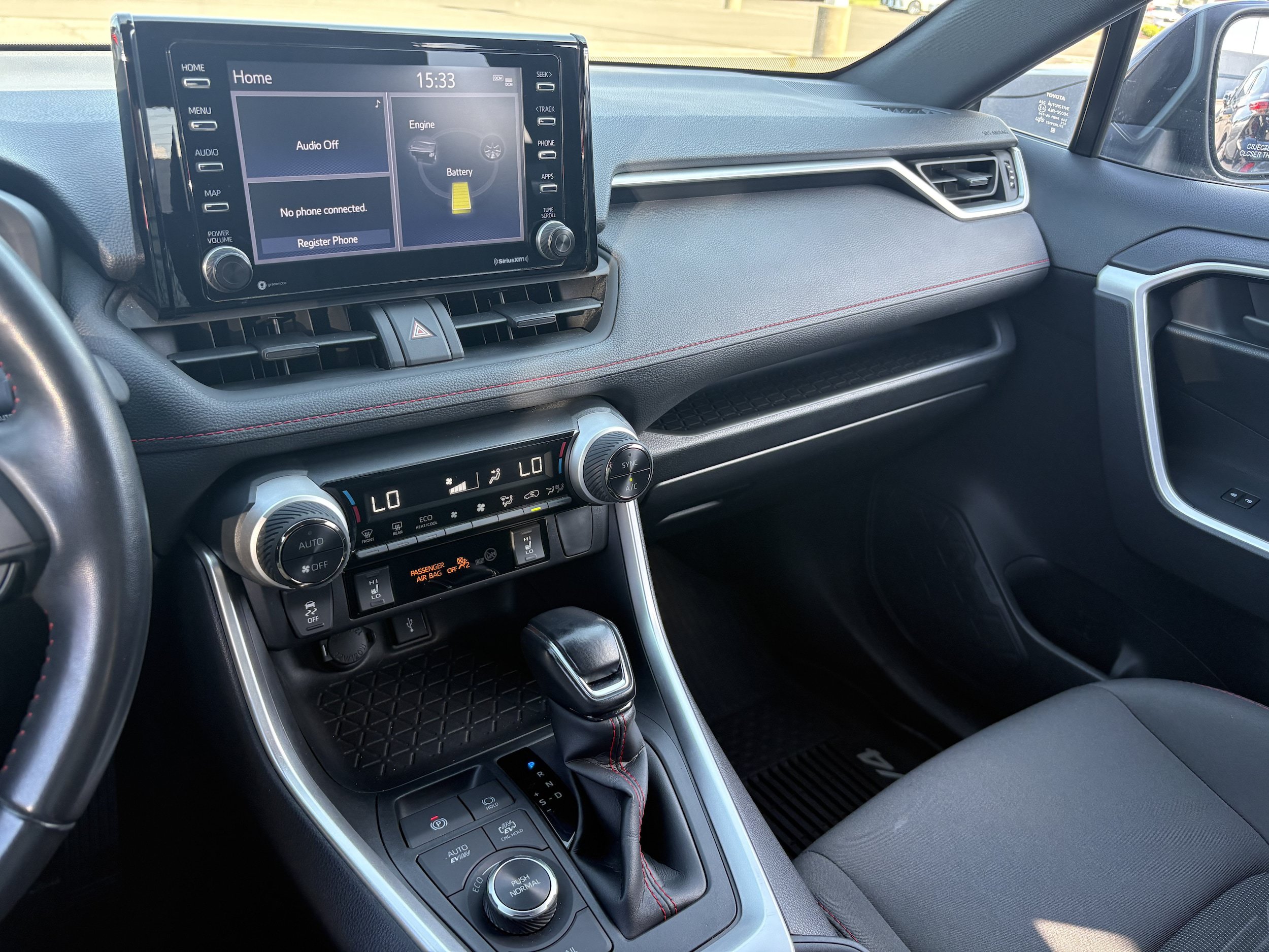 Used 2021 Toyota RAV4 SE w/ Weather & Moonroof Package AWD/4WD image 9