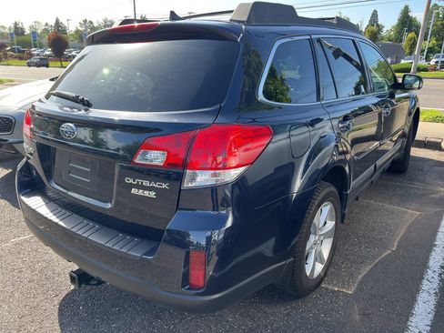 Used 2013 Subaru Outback 2.5i Limited AWD/4WD image 4