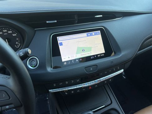 Used 2019 Cadillac XT4 Premium Luxury image 24