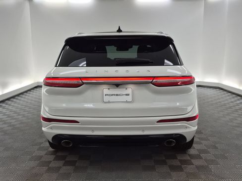 Used 2024 Lincoln Corsair Grand Touring AWD/4WD image 11