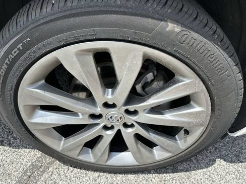 Used 2023 Buick Envision Avenir AWD/4WD image 21