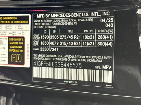 Used 2025 Mercedes-Benz GLS 450 4MATIC image 37