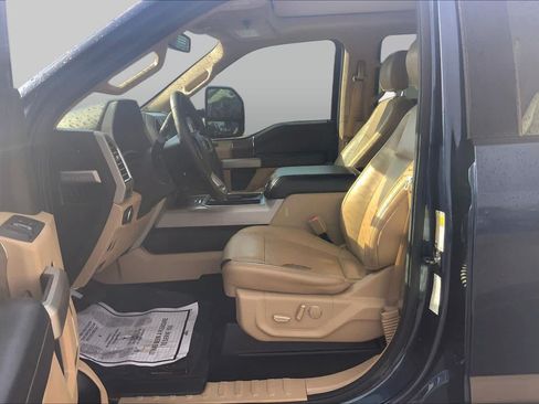 Used 2017 Ford F250 Lariat w/ Lariat Ultimate Package AWD/4WD image 8