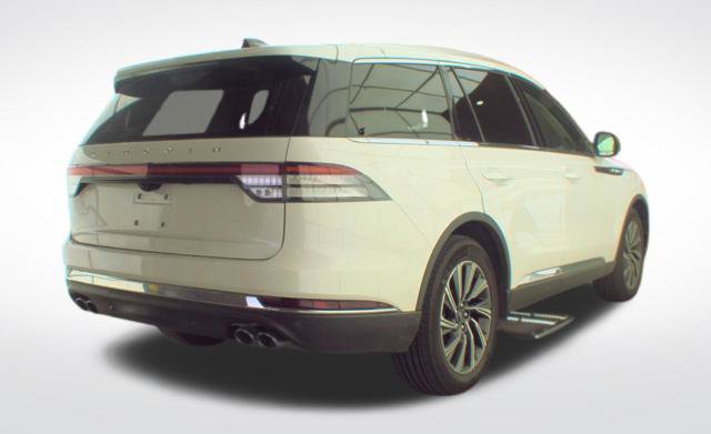 Used 2026 Lincoln Aviator AWD image 2