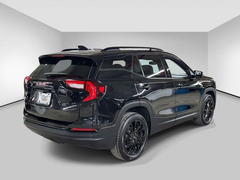 Used 2023 GMC Terrain SLT w/ Tech Package AWD/4WD image 5