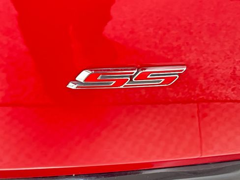 Used 2018 Chevrolet Camaro SS RWD image 36