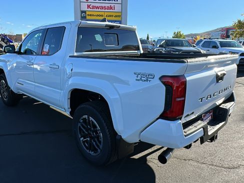 New 2025 Toyota Tacoma TRD Sport image 5