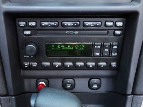 Used 2004 Ford Mustang Convertible image 11