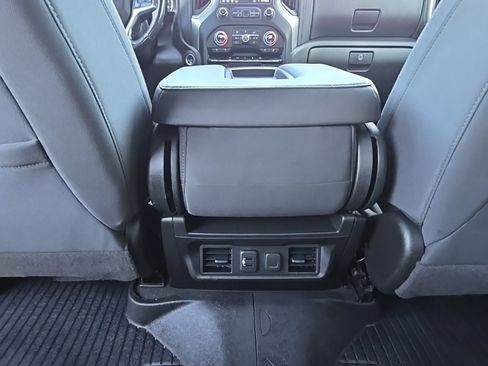 Used 2021 Chevrolet Silverado 1500 RST image 24