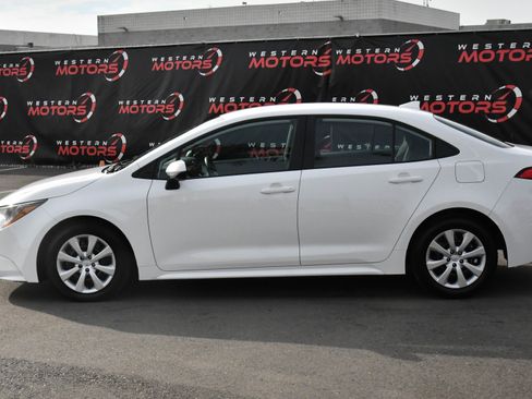 Used 2024 Toyota Corolla LE image 4
