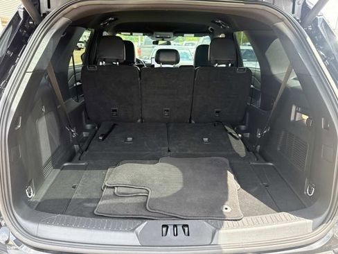Used 2025 Ford Explorer ST-Line w/ ST-Line Street Pack image 14
