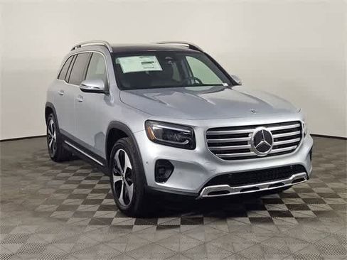 Used 2025 Mercedes-Benz GLB 250 4MATIC image 7
