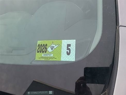 Used 2023 Chevrolet Equinox LT image 4