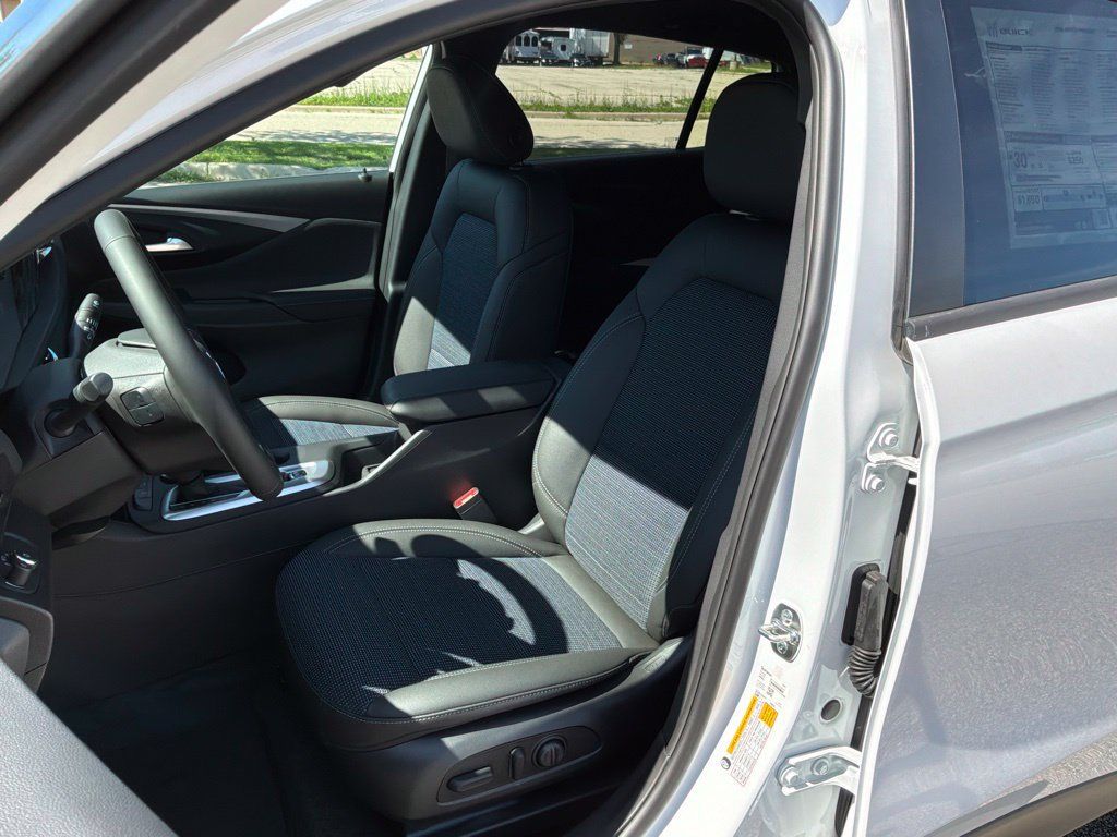 New 2026 Buick Envista Preferred w/ Convenience I Package FWD image 11