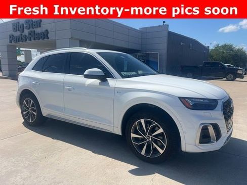 Used 2023 Audi Q5 2.0T Prestige w/ Prestige Package image 3