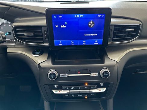 Certified 2020 Ford Explorer XLT w/ Equipment Group 202A image 38