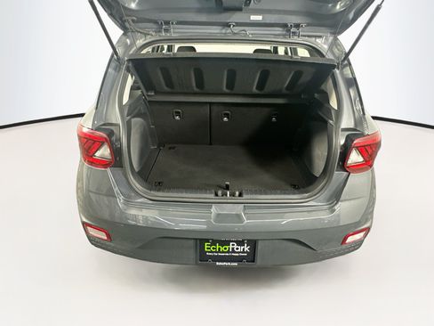 Used 2025 Hyundai Venue SEL FWD image 30