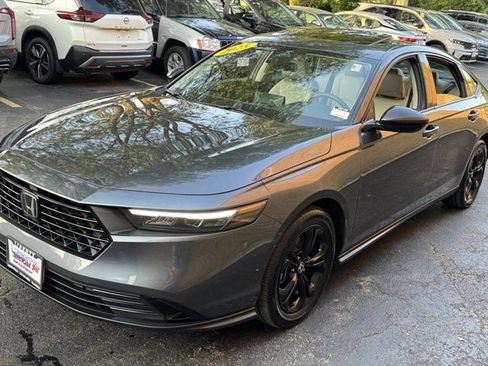 Used 2025 Honda Accord SE image 28