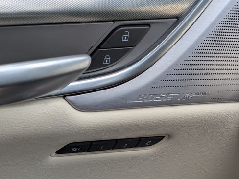 Certified 2023 Cadillac XT5 Premium Luxury FWD image 23