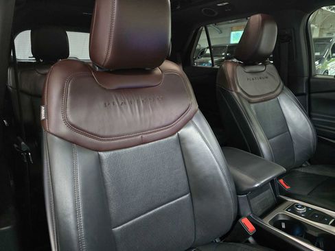 Used 2021 Ford Explorer Platinum w/ Equipment Group 601A image 11