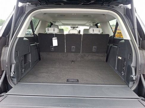 New 2025 Ford Expedition Max Platinum image 19